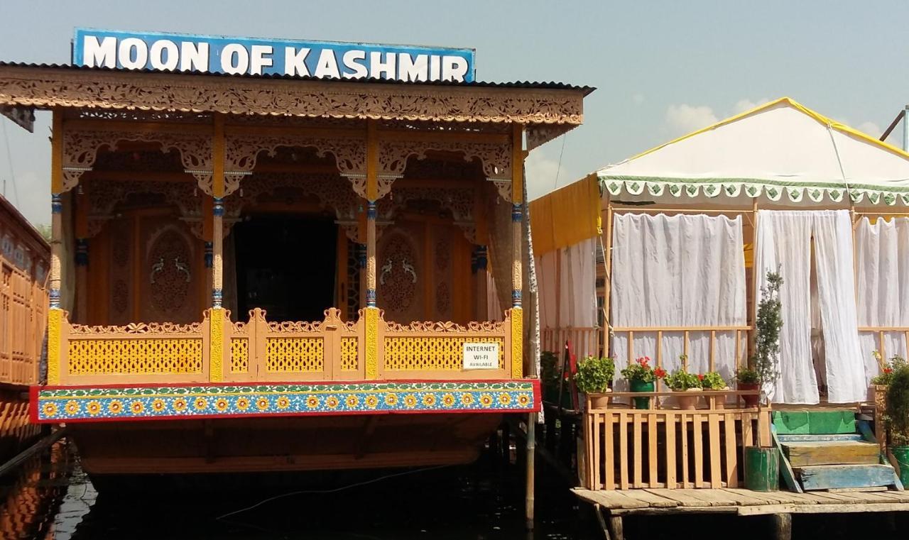 Houseboat Moon Of Kashmir Otel Srīnagar Dış mekan fotoğraf